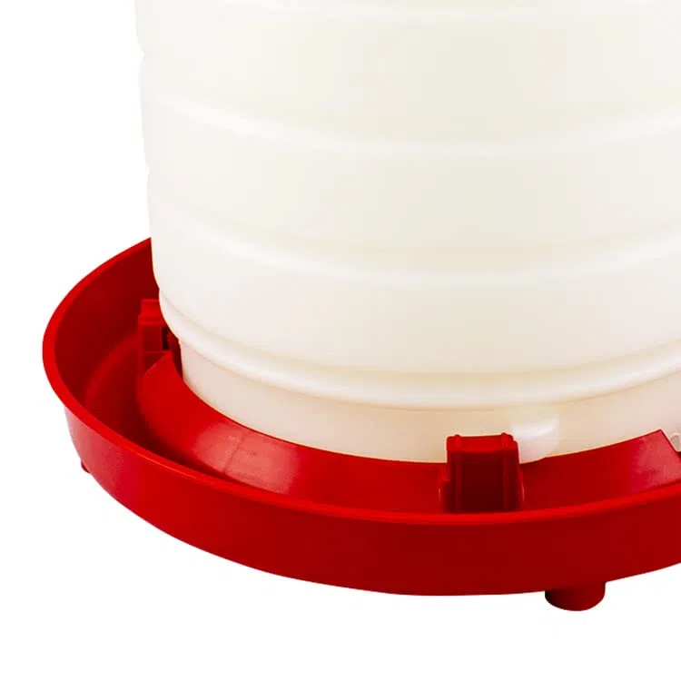 Abbeveratoio a sifone da 15 litri con manico-tappo - River Systems - in plastica di ottima qualità